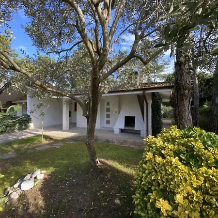 Apartment Modern And Equipped With Enclosed Garden *