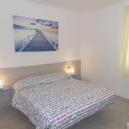 Modern And Equipped With Enclosed Garden * Bibione