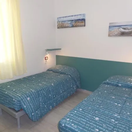 Modern And Equipped With Enclosed Garden *