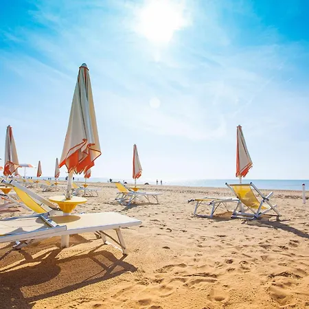 Apartment Modern And Equipped With Enclosed Garden Bibione